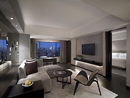 New World Makati Hotel