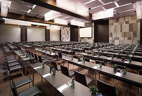 New World Makati Hotel