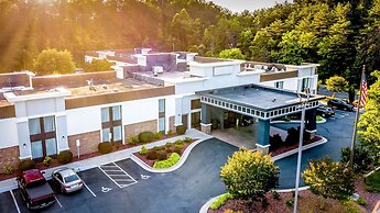 Best Western Plus Yadkin Valley Inn & Suites