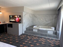 Holiday Inn Chicago Nw Crystal Lk Conv Ctr by IHG