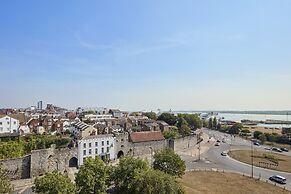 Leonardo Royal Southampton Grand Harbour