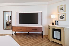 Hyatt Regency Waikiki Beach Resort & Spa