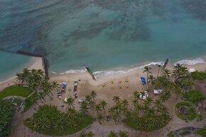 Hyatt Regency Waikiki Beach Resort & Spa