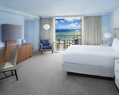 Hyatt Regency Waikiki Beach Resort & Spa
