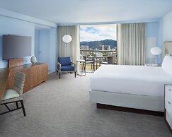 Hyatt Regency Waikiki Beach Resort & Spa