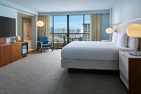 Hyatt Regency Waikiki Beach Resort & Spa