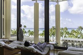 Hyatt Regency Waikiki Beach Resort & Spa