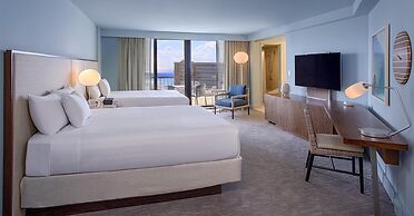 Hyatt Regency Waikiki Beach Resort & Spa