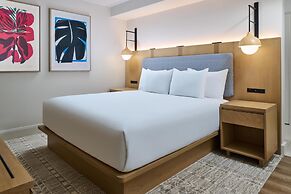 Hyatt Regency Waikiki Beach Resort & Spa
