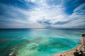 Hyatt Regency Waikiki Beach Resort & Spa