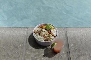 Hyatt Regency Waikiki Beach Resort & Spa