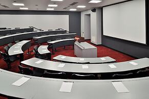 Hawthorne Inn and Conference Center