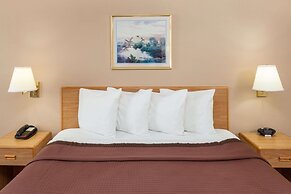 Days Inn by Wyndham Charleston