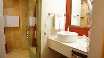 Courtyard by Marriott Puebla Las Animas