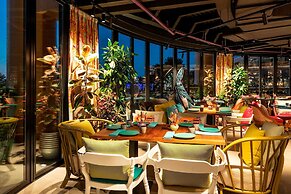 Le Royal Meridien Beach Resort And Spa