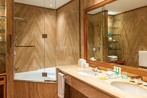 Le Royal Meridien Beach Resort And Spa