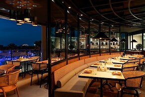 Le Royal Meridien Beach Resort And Spa