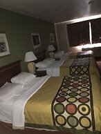 Super 8 by Wyndham Howe