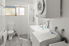 Agincourt Beachfront Apartments