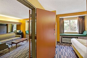 Microtel Inn & Suites by Wyndham Gatlinburg