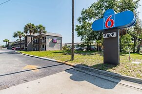 Motel 6 Tampa, FL
