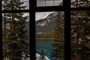Emerald Lake Lodge