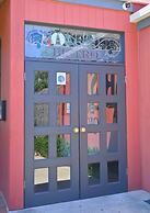 Peppermill Inn