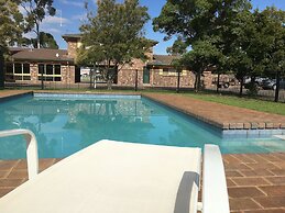 Quality Inn Carriage House