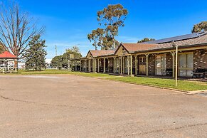 Quality Inn Carriage House