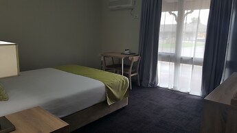 Quality Inn Carriage House