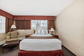 Stony Plain Inn and Suites