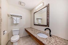 Stony Plain Inn and Suites