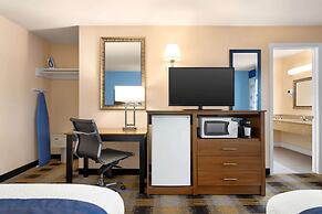Days Inn by Wyndham Middletown/Newport Area