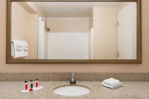 Days Inn by Wyndham Middletown/Newport Area