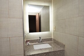 University Manor Inn