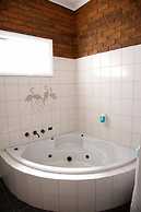 The Charles Sturt Motor Inn