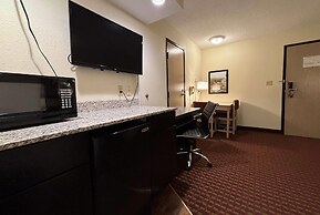 Super 8 by Wyndham Metropolis