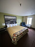 Super 8 by Wyndham Metropolis