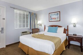 Travelodge by Wyndham Cape Cod Area