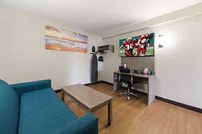 Red Roof PLUS+ & Suites Virginia Beach – Seaside