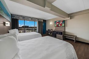 Red Roof PLUS+ & Suites Virginia Beach – Seaside