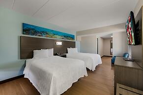 Red Roof PLUS+ & Suites Virginia Beach – Seaside