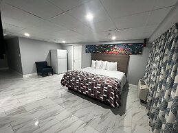 Red Roof PLUS+ & Suites Virginia Beach – Seaside