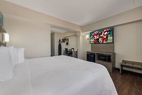 Red Roof PLUS+ & Suites Virginia Beach – Seaside