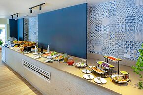 Coral Costa Caribe Beach Resort - All Inclusive