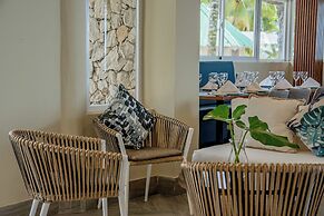 Coral Costa Caribe Beach Resort - All Inclusive