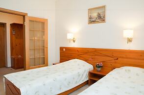 Kolonna Hotel Brigita