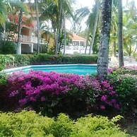 Coco Reef Resort and Spa
