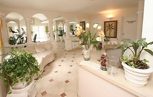 Coco Reef Resort and Spa