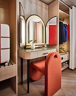 Virgin Hotels Las Vegas, Curio Collection by Hilton